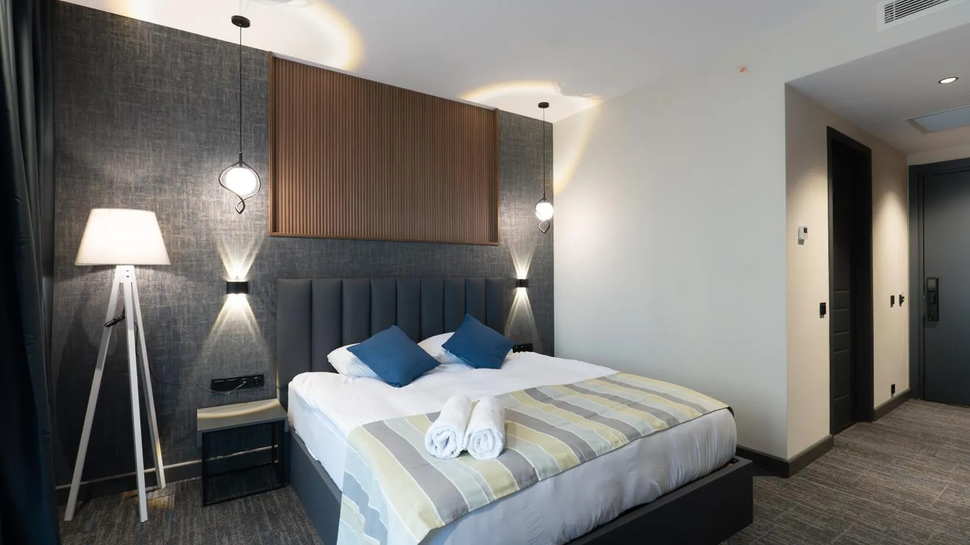 Nova Luxe Hotel & Residences Μπατούμι 5*,  Γεωργία