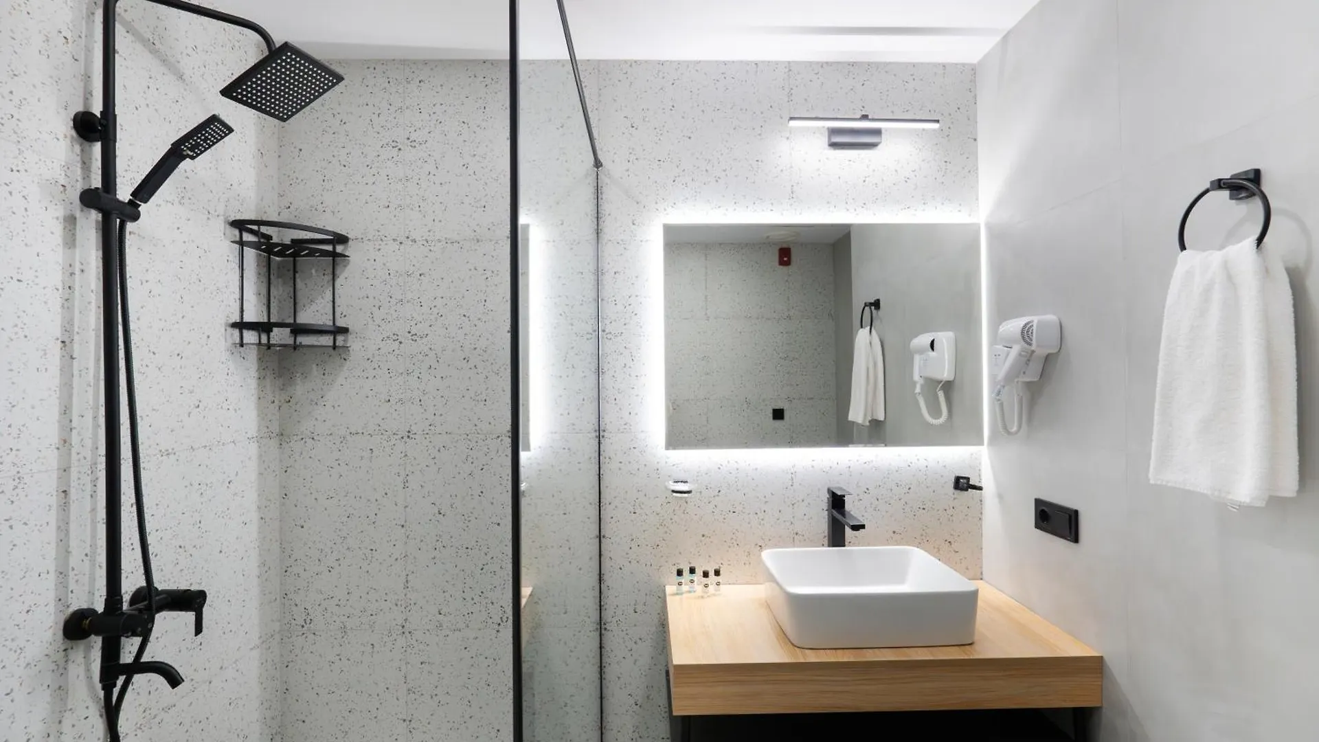 Nova Luxe Hotel & Residences Μπατούμι Γεωργία