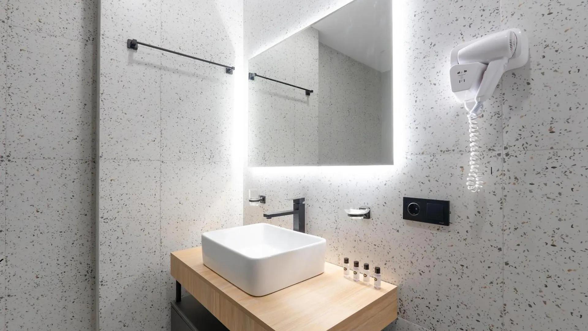 Nova Luxe Hotel & Residences Μπατούμι